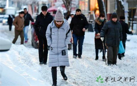 中东部大范围雨雪 雨雪天气如何安全行车