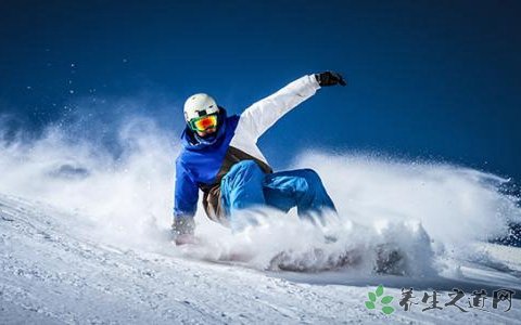 男孩滑雪遭遇雪崩 滑雪的安全注意事项