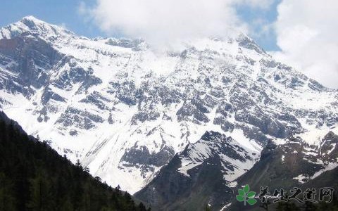 男子逃票被困雪山 登雪山的注意事项