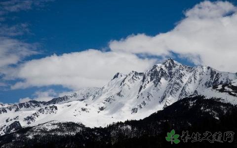 男子逃票被困雪山 登雪山的注意事项