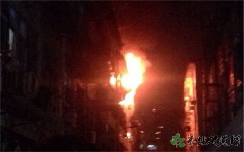 翰林学院发生爆燃 化学物品爆炸怎么办